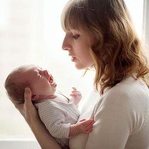 Причины и лечение крапивницы у новорожденного грудничка